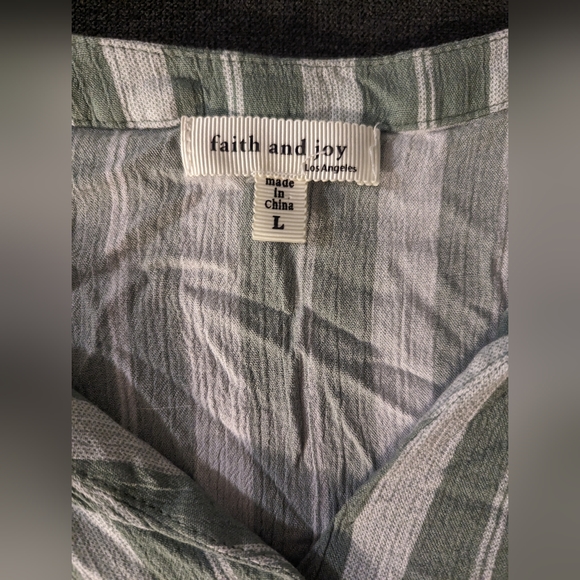 Faith and joy top - Picture 3 of 3